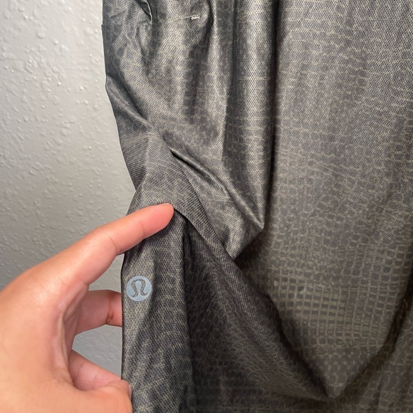 Lululemon shirt - Picture 5 of 5